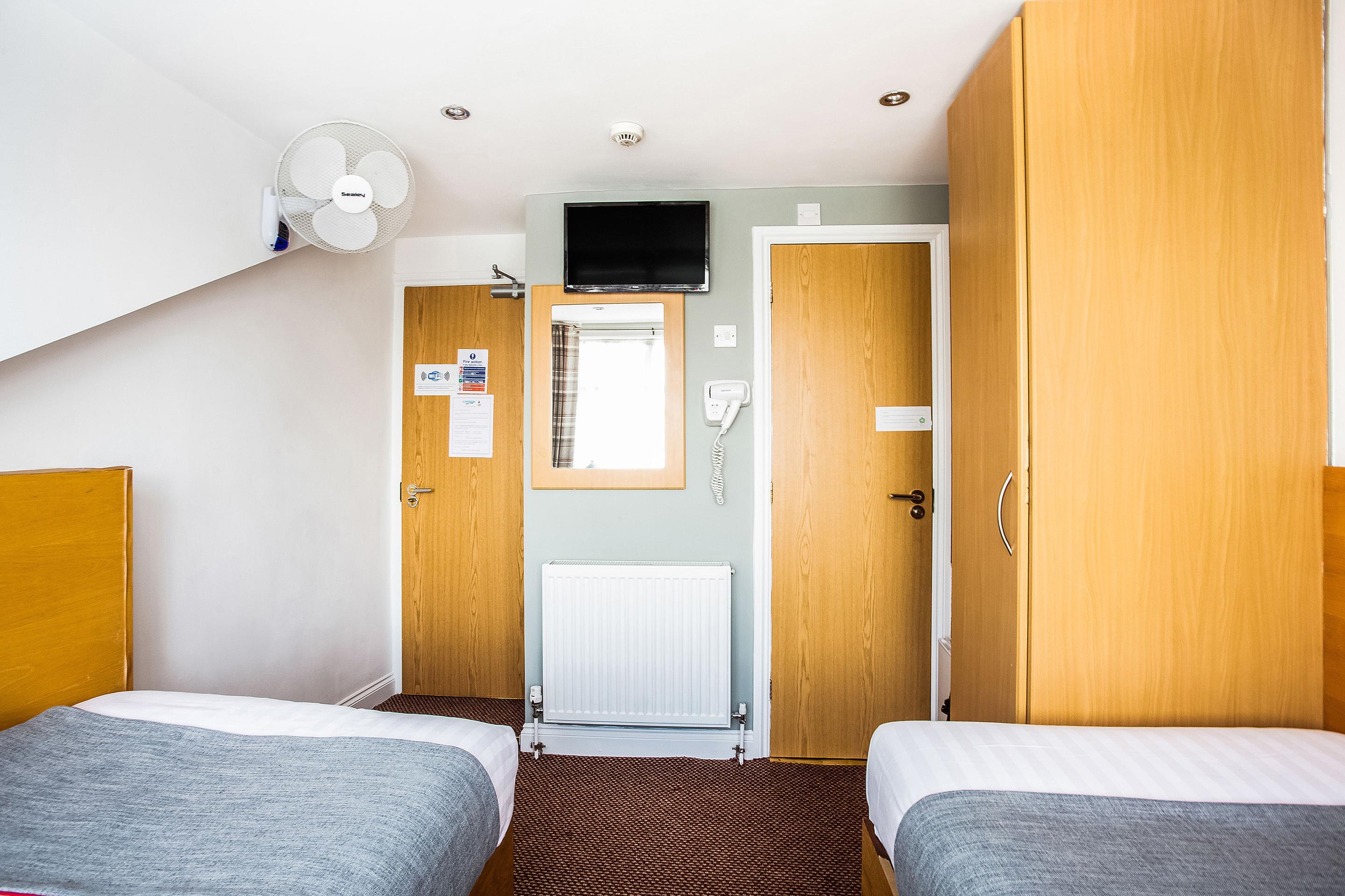 Oyo London Guest House Esterno foto